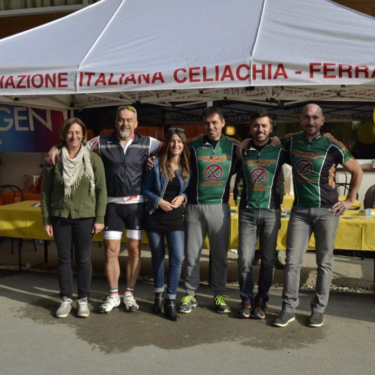 wild-Bike-Florenz-Angela-Laura-il-pres-AIC-ER-Davide-e-il-Team-sparrow